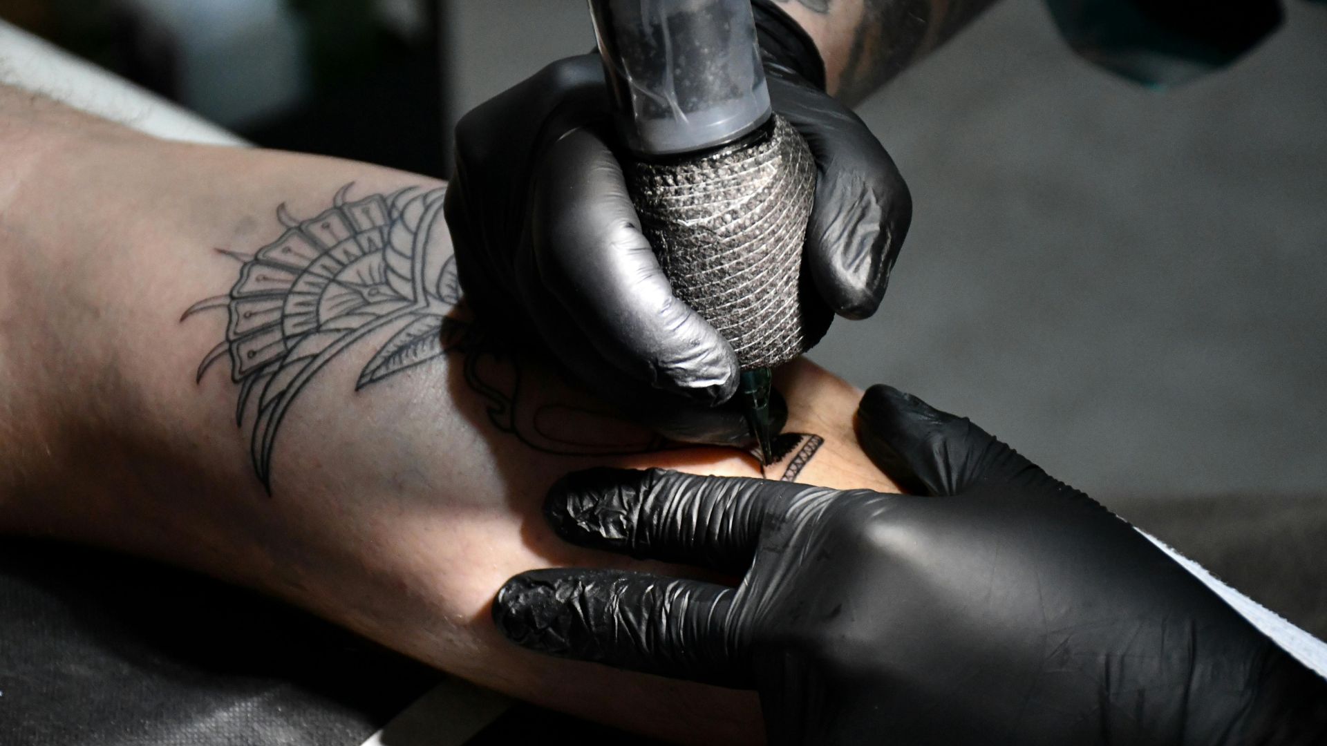 Al Amir Tattoo Aachen - Tattoo Studio Aachen - Piercing Studio Aachen - Tattoo & Piercing Aachen - Professionelles Tattoo Aachen - Tattoo Artist Aachen - Individuelles Tattoo Design